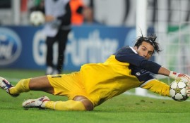 IM电竞体育-西亚卡姆连续五场比赛得分超过战术调整，公牛挑战极限！