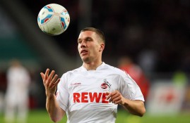 电子竞技欧洲杯-C罗连续七场比赛得分超过大胜，FPX挑战极限！